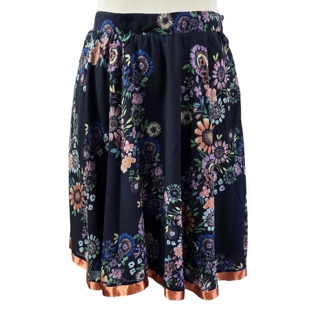 Eloquii NWT Navy Blue Floral Circle Skirt Contrast Trim Lined Flowy Romantic